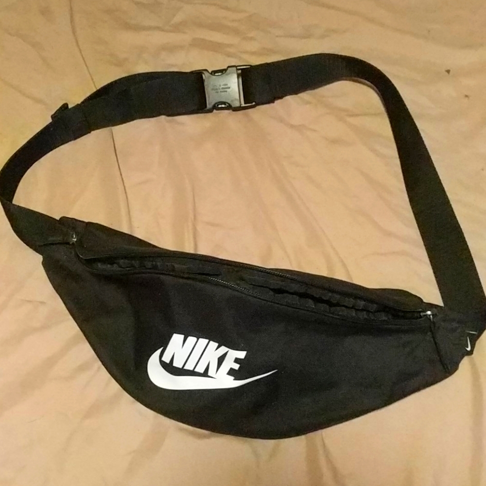 Nike messenger bag